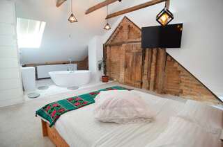 Отели типа «постель и завтрак» Agropensiunea Maria Hîrşeni Двухместный номер с 1 кроватью и гидромассажной ванной-2